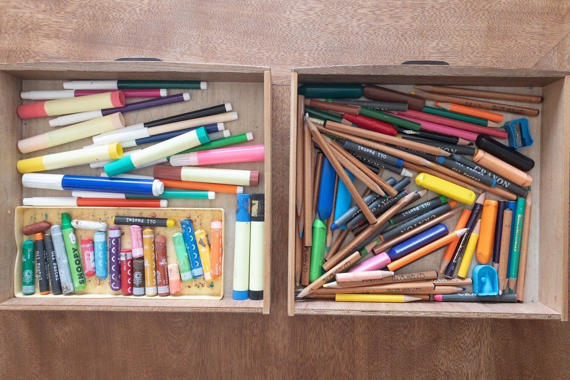 【家族がみんな使いやすい】リビングの文具収納を見直そう