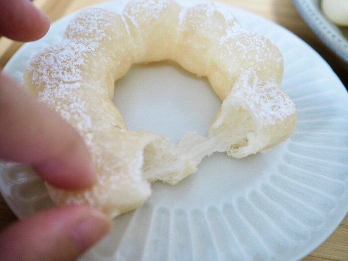 【ミスド】開発に2年！いつも売り切れで買えない、真っ白なドーナツは驚きの新食感