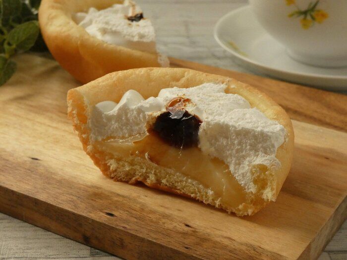 【ファミマ】おいしすぎてとまらない！「プリンパン（ホイップクリーム）」はリピ決定のスイーツパン