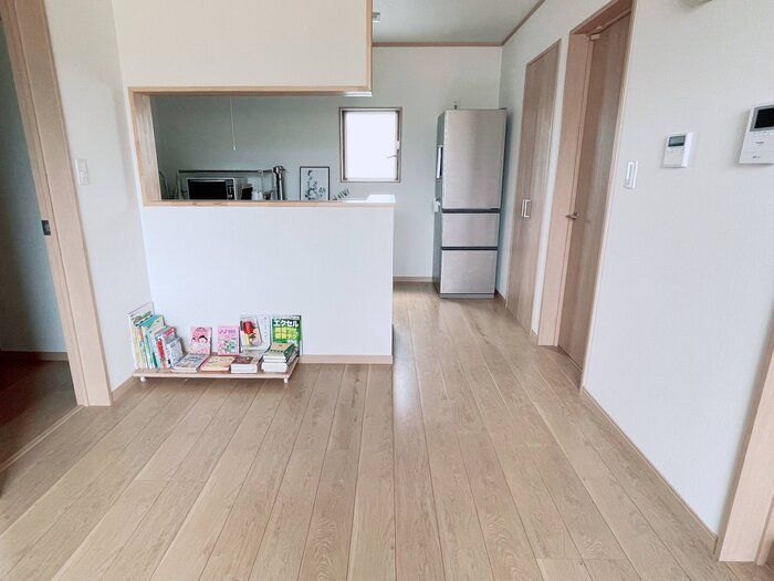 【おうち図書館】家具を足さずに本コーナーをつくってみました