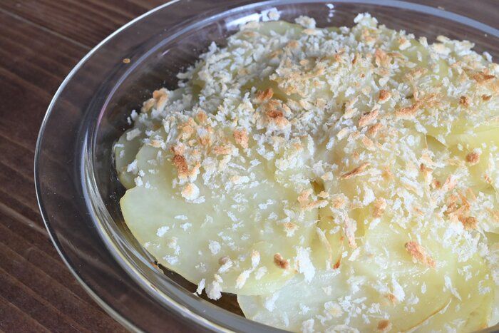 グラタンはむずかしくない！材料4つ♪寒い日に食べたい！簡単じゃがいもグラタンレシピ