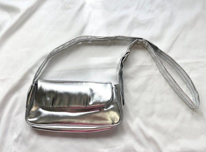 「3COINSさん、正気ですか？」トレンドバッグが1650円→1100円にプライスダウンしているよ！