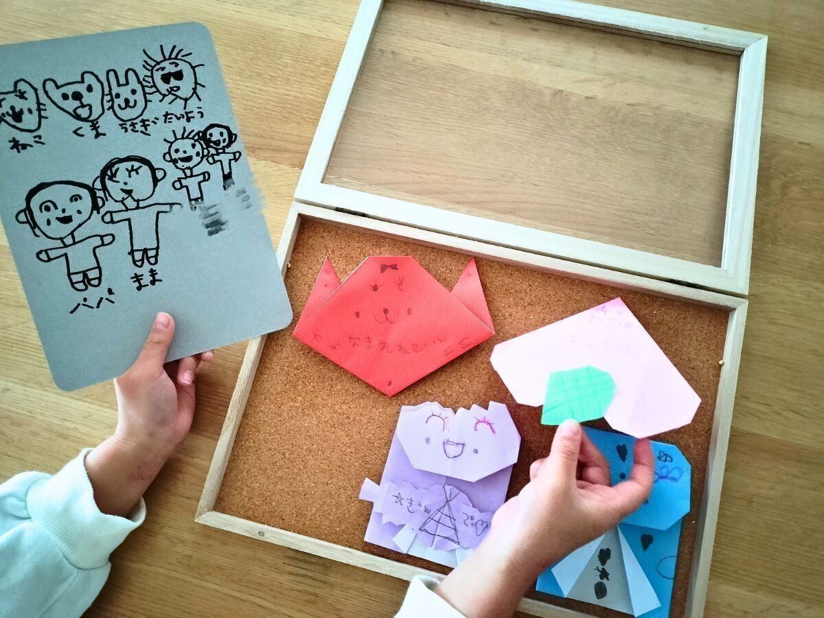 子どもの作品『貼る』から『飾る』に変えただけ！親も子どもも嬉しい意外なメリット3つ！