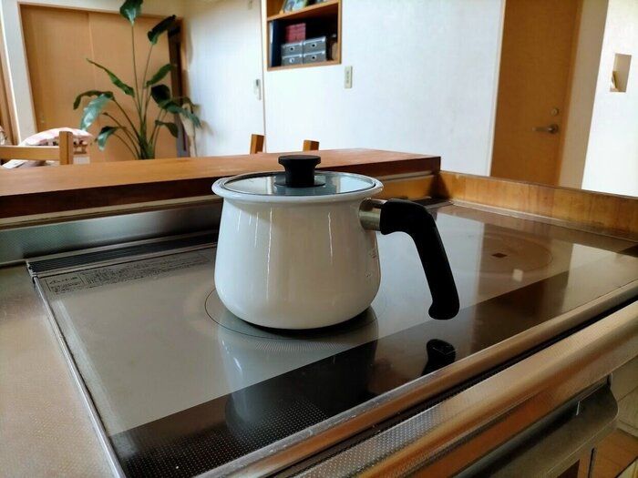 【汚れがスルっと！】白のマルチポットを綺麗に保つ方法