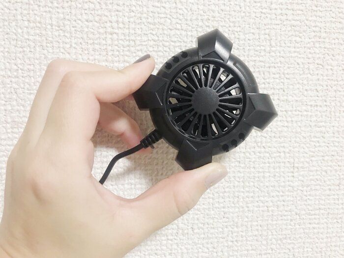 DAISOさん、110円でイイんですか？！熱くなったアレを冷却！マニア注目のモバイルグッズ