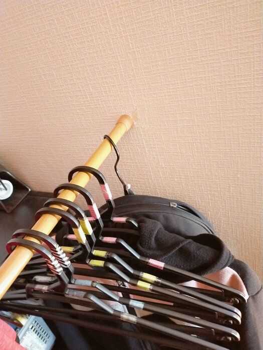 ハンガーの取り合い防止のために〇〇を使う