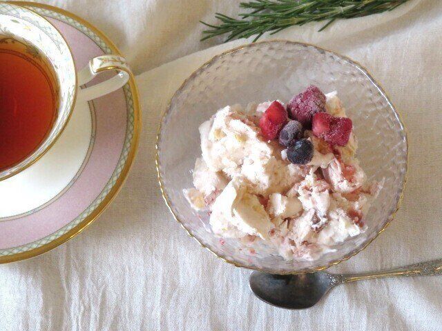 火を使わない！混ぜて凍らせるだけのヘルシースイーツ