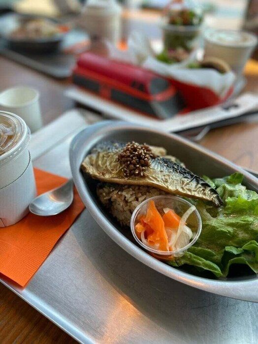 小田急ロマンスカーミュージアムのカフェは最高の居心地