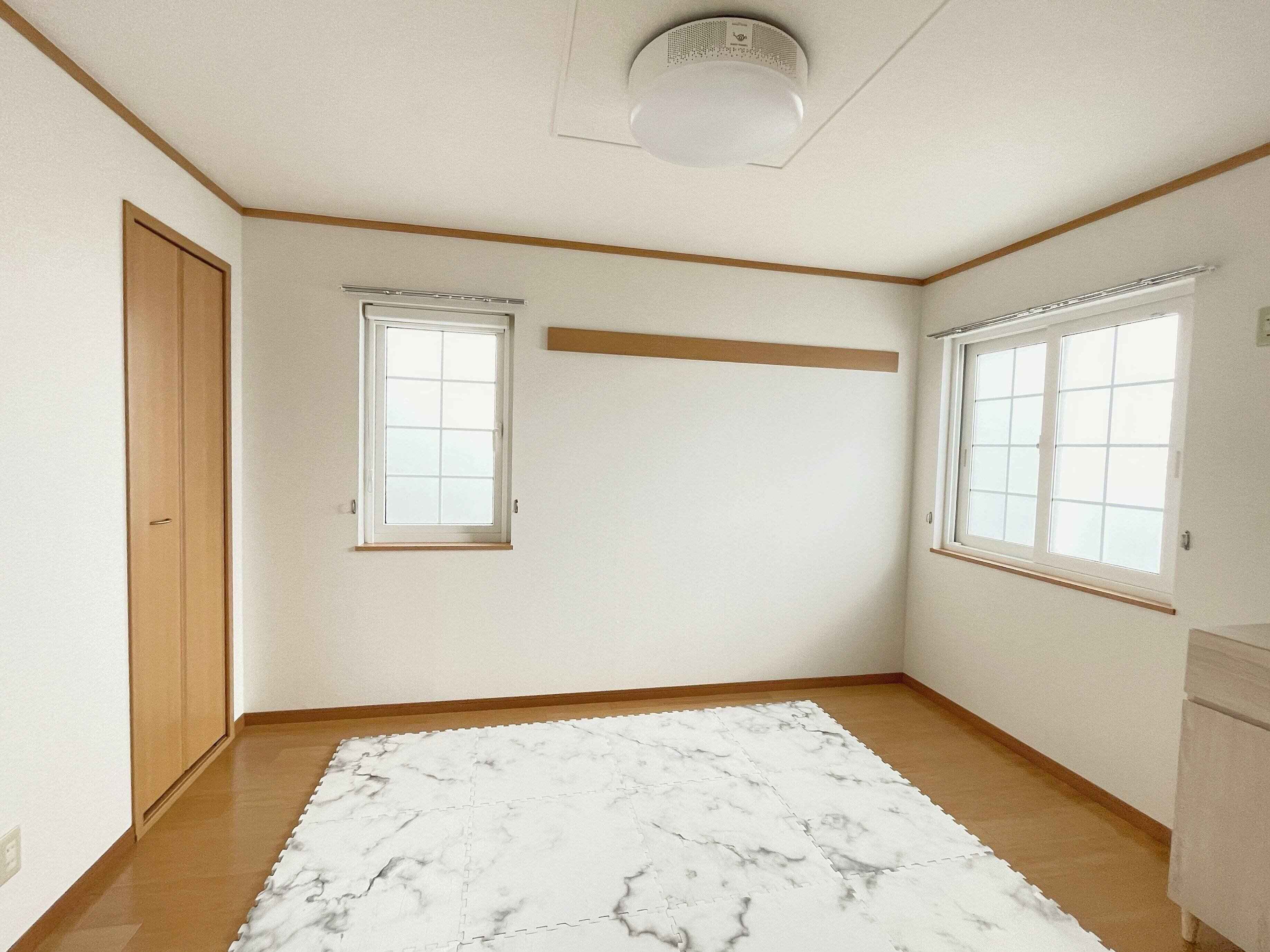 【自己紹介】お気に入りのものに囲まれた暮らしを目指すミニマリストのまるこです