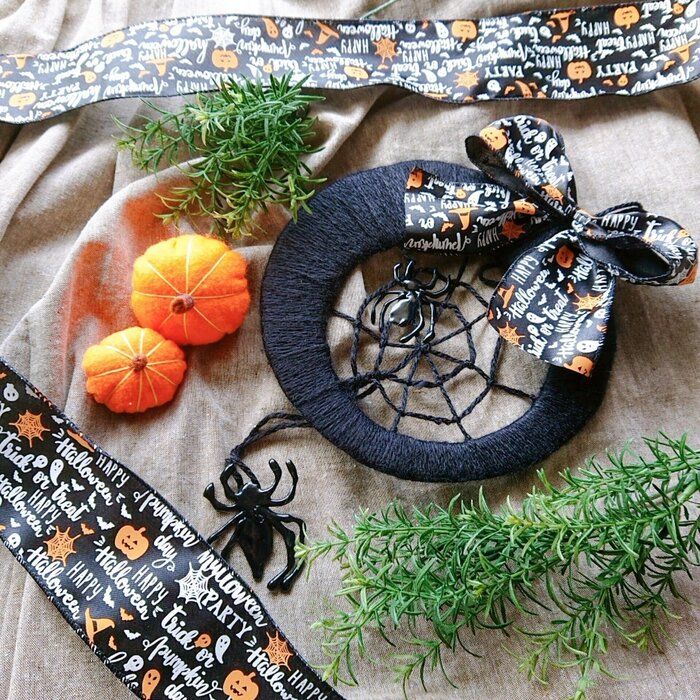 【ダイソー】１時間で完成！材料費330円のハロウィンリース