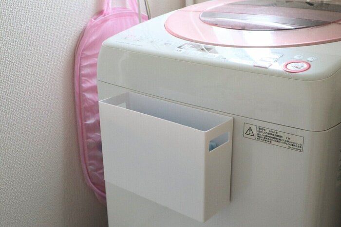 まるで山崎実業！330円で作れる『マグネット付き洗濯ネット収納BOX』