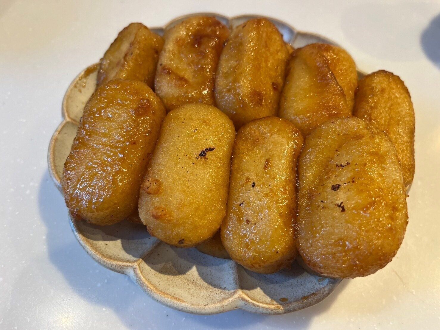 【業務スーパー】もちもち食感がたまらない！揚げチーズいももちと簡単アレンジを紹介！