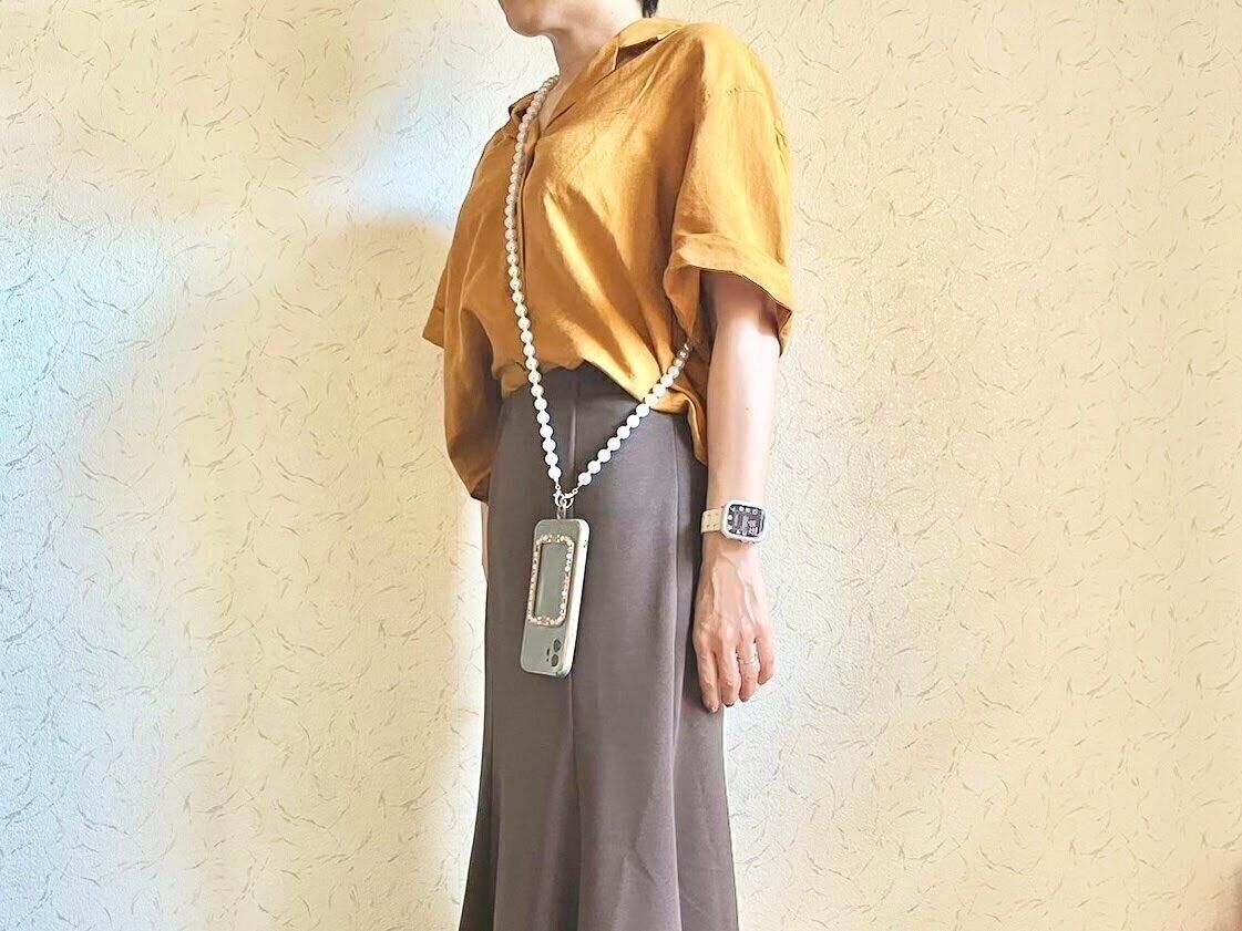 【ワッツ】大粒パールが可愛い！大人がキレイめに使えるスマホショルダー
