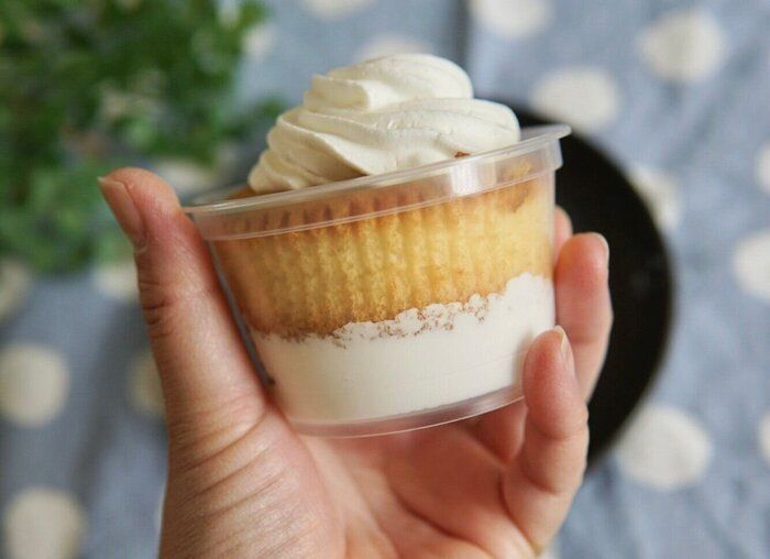 【ローソン】上にも下にもクリームたっぷり、シフォンはしっとり「おぼれクリームのシフォンケーキ」
