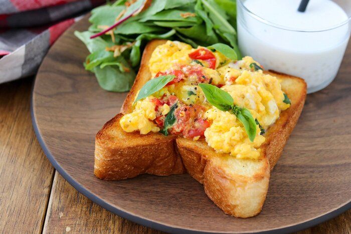 【手抜きごはん】レンチン＆トースターで！オープンオムレツトーストの作り方