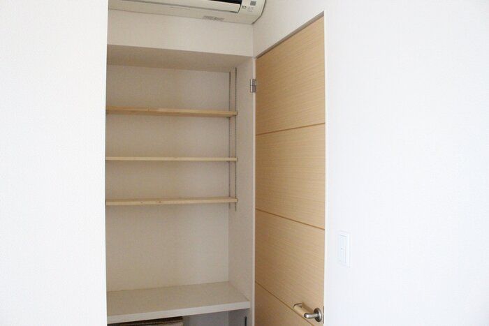 【DIY】～1万円以下で叶う！デッドスペースを有効活用させる壁面収納～