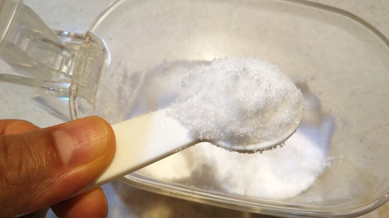 減塩には「塩水」が役立つんです！漬物などのしょっぱすぎる食品の塩気を調整する方法とは？