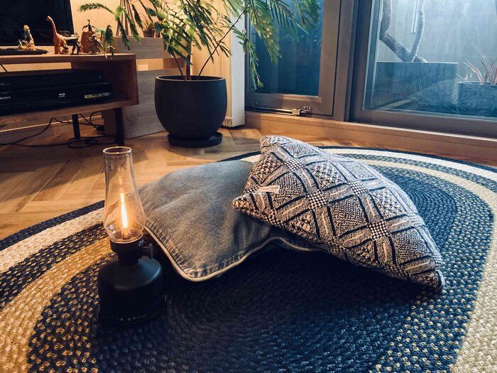 嫌〜なジメジメ期を乗り切る！インテリア空間の作り方・５選