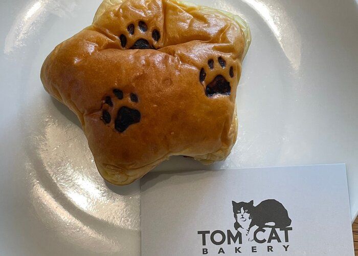 ネコの足跡が可愛いすぎてキュン！なクリームパン。横浜ベーカリー"TOM CAT"