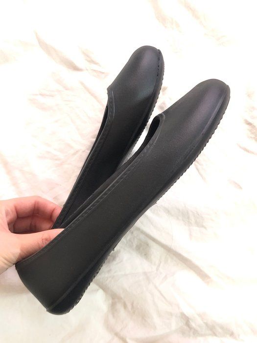 一足あったら便利なシンプルフラット！キャンドゥで発見！