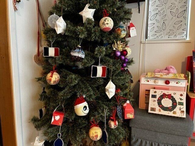 【ダイソー】これは子どももおとなも大喜び！110円でかわいいアドベントオーナメントボックス！