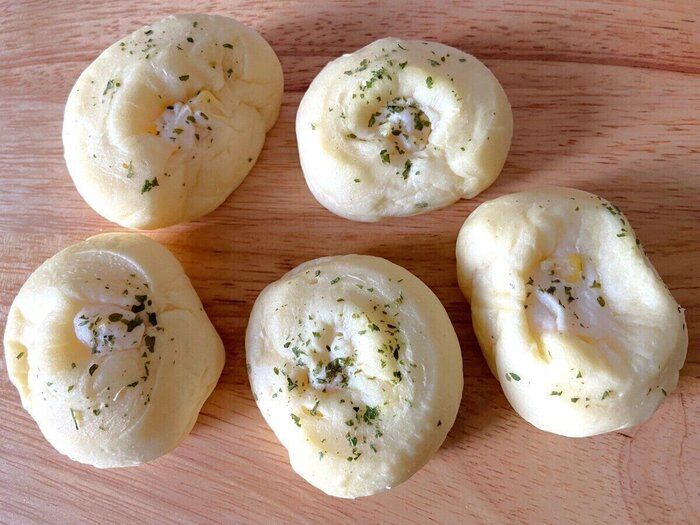 【ロピア】マニアがおすすめ！もちもち食感がおいしい「本格派のパン」2種は見かけたら買い！