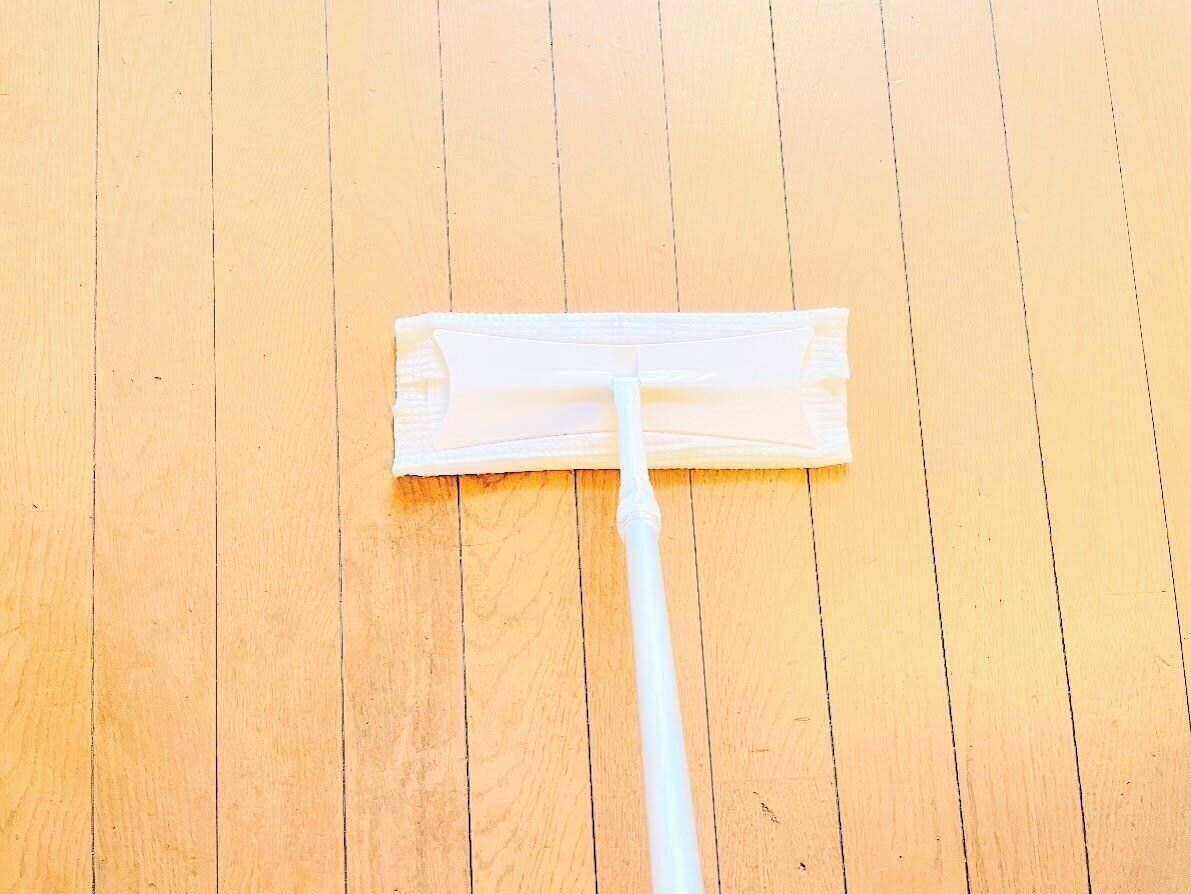 プロ主婦おすすめ！ズレない「クイックルワイパー」がストレスなしで本当に使いやすい