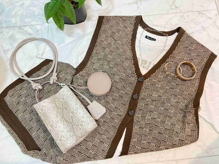 【しまむら】羽織るだけで様変わり！3秒で購入即決した高見え2wayニットジレ！