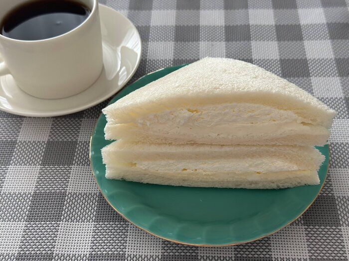 【ローソン】クリーム好き歓喜！生クリーム専門店との限定コラボの贅沢サンドがおいしすぎ！