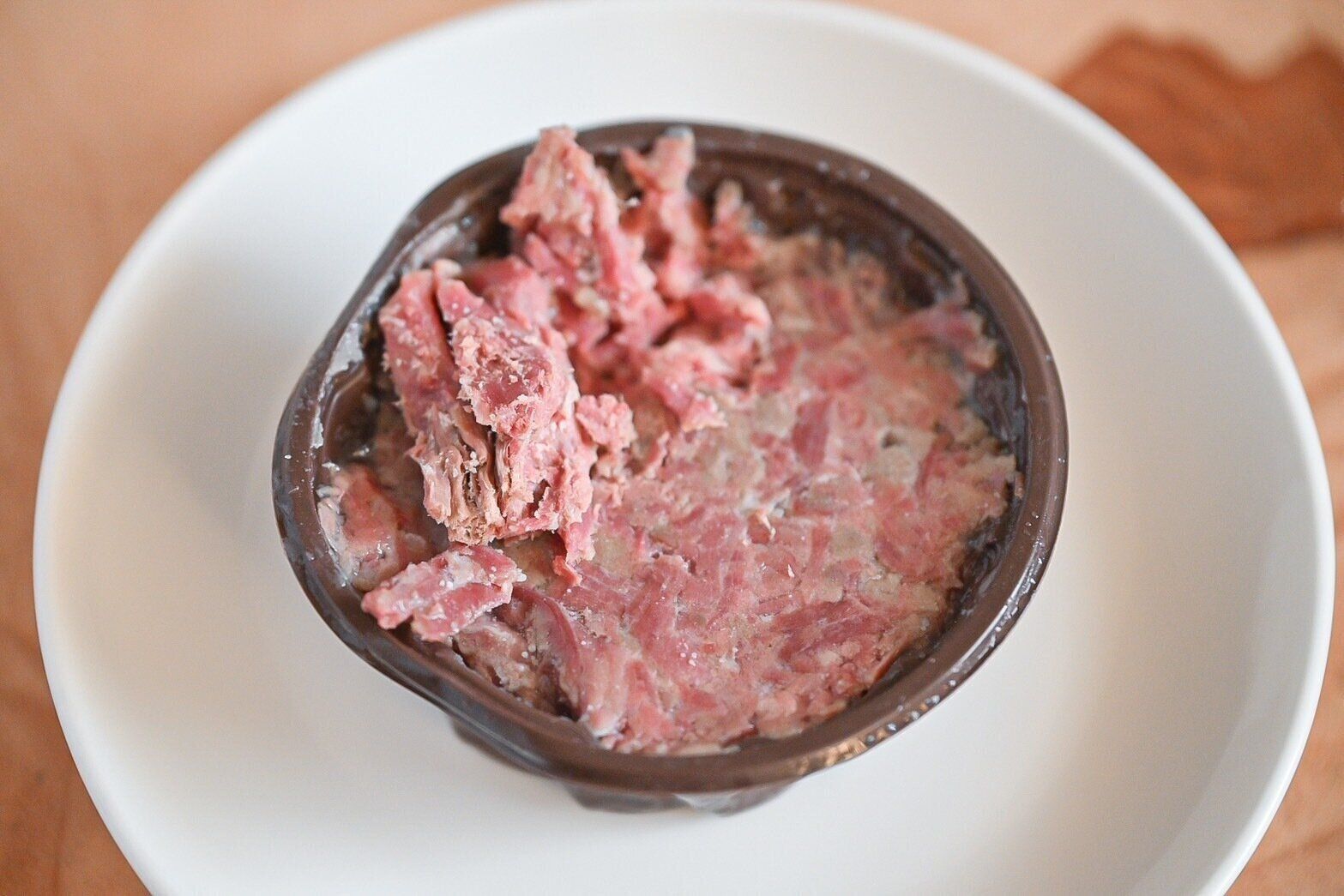 【成城石井】塩辛いだけじゃない、肉の旨味を堪能できる「コンビーフ」が最高♪＆アレンジもできるよ！おすすめレシピ2選