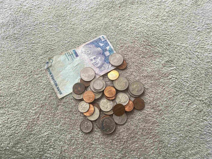 旅行などで余った外貨どうしてる？