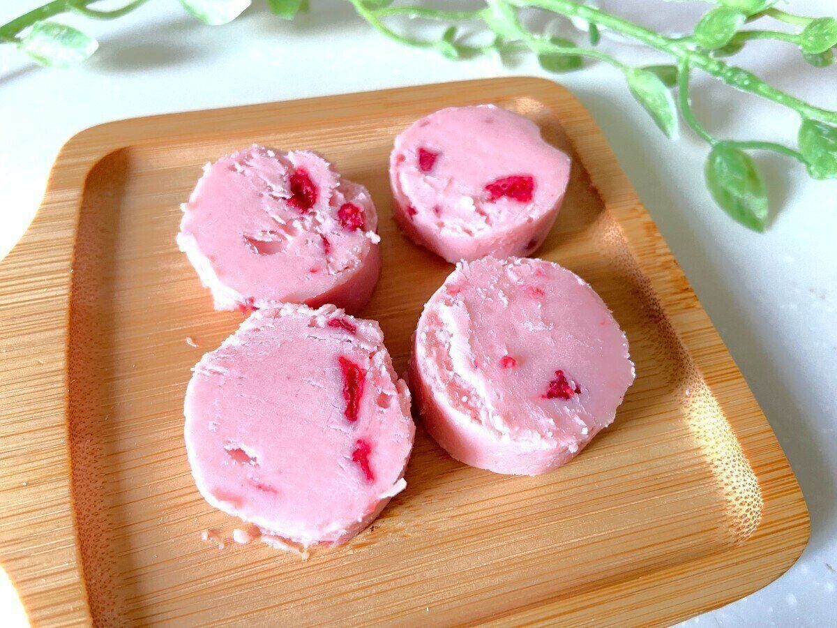 【成城石井】高いのになぜ売れる！？「ピンク色のスイーツ系バター」は食べて納得の至福のおいしさ