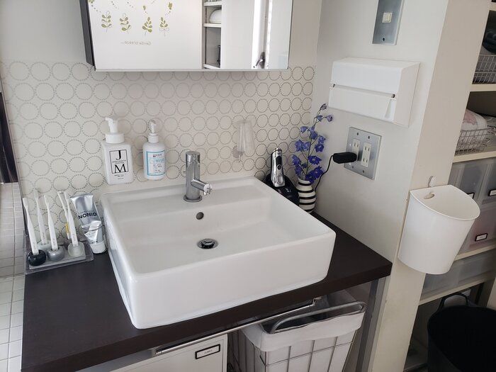 洗面台掃除の最強ズボラ方法は我が身一つでキープ！