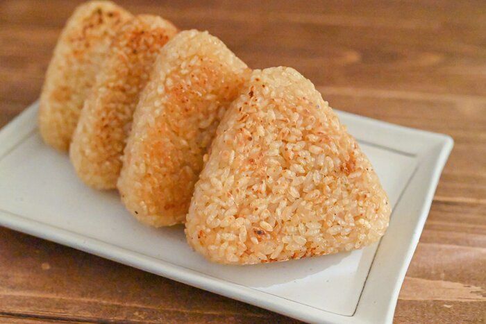 冷凍保存できる！自家製の焼きおにぎりで家事貯金♪簡単に作れる「焼きおにぎり」レシピ