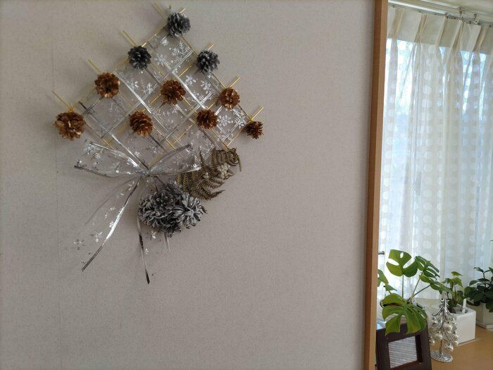 【大人の100均工作】まだ間に合う！クリスマスの壁飾り