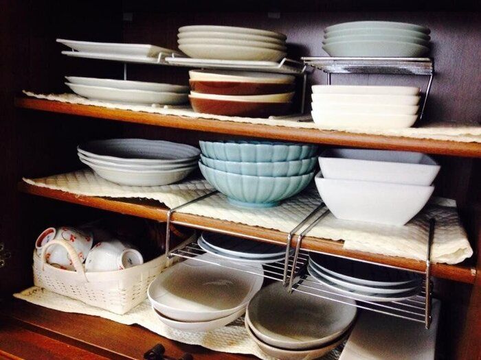 【キッチン収納】家事が時短になる！出し入れしやすい食器棚収納のコツ・整理編