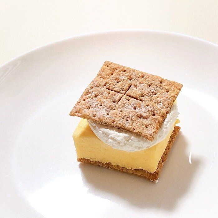 【ローソン】ふわとろ♪心躍るもりもりカスタードパイ