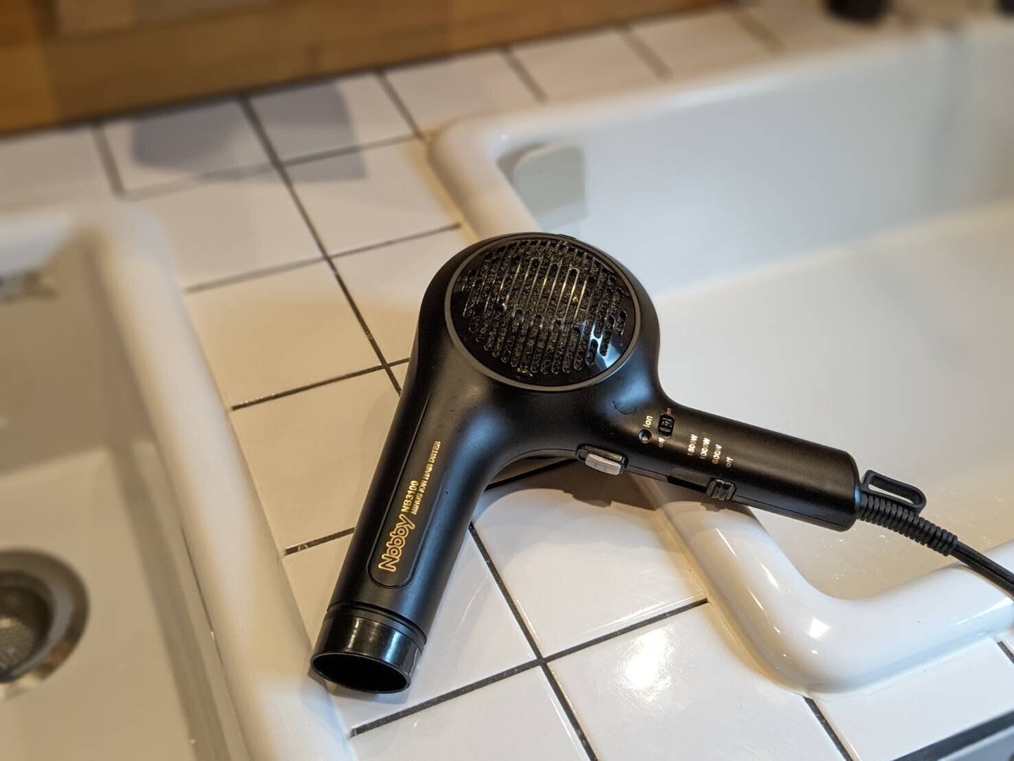 【オススメ家電】“プロ御用達“パワフルでコスパ抜群な「ヘアドライヤー」