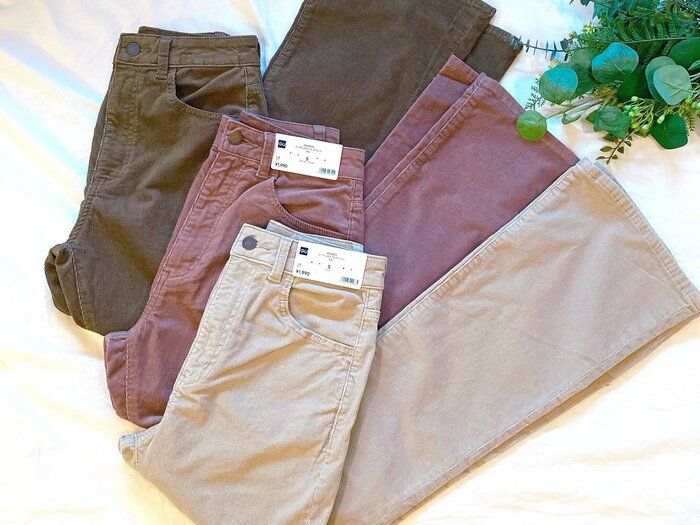 【GU】シルエットに感動！思わず３色買いしたコーデュロイフレアパンツ