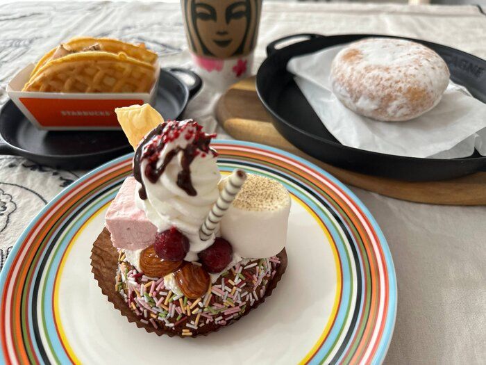  【スタバ】こんなスタバ見たことある？！陽気でポップなフードメニューをスタバマニアが紹介します♪