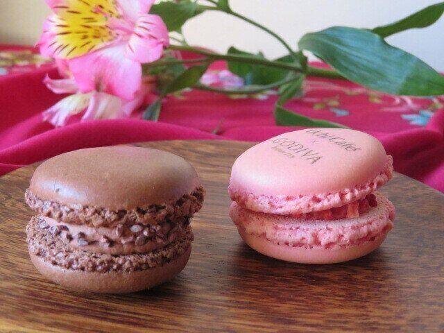 【ローソン】ゴディバコラボ！見た目も味もぜいたくなごほうびマカロン