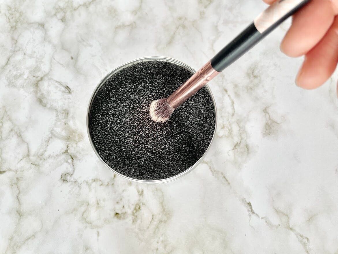 【キャンドゥ】メイクブラシを洗わずリセット！こんなの待ってた便利アイテム