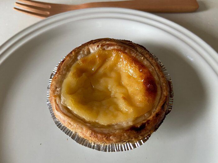 【成城石井】おうちで焼きたてを食べられる！冷凍の「エッグタルト」が贅沢な味わい