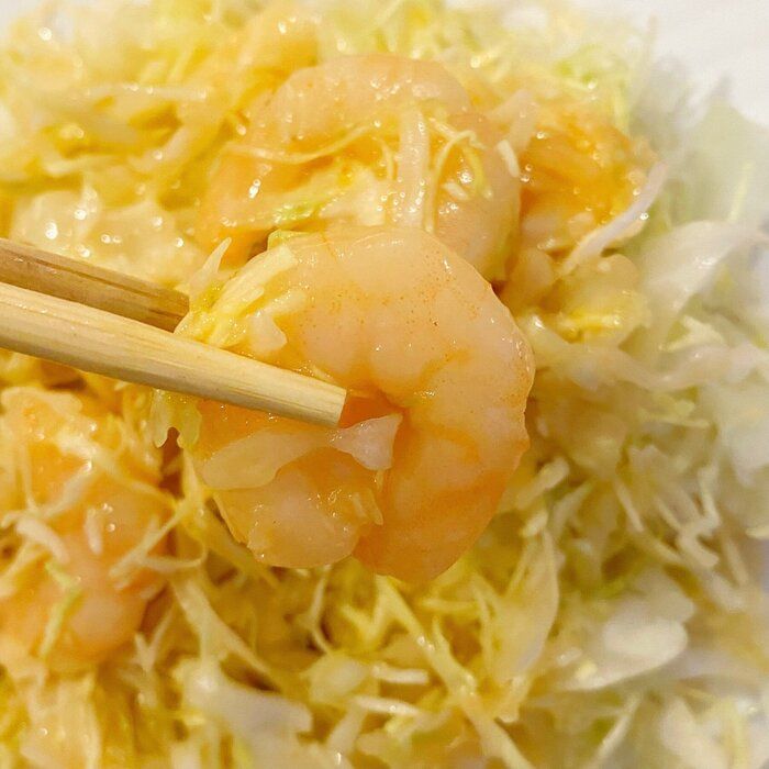 【家事を休みたい日に】セブンの商品2つで作る！簡単なのに超絶美味しいエビサラダ