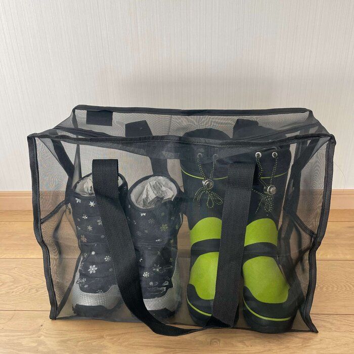 【3COINS】高さのある季節外の靴は330円の「メッシュバッグ」に収納するのが正解！