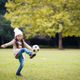 うちの子は消極的?慎重な子どもの背中を押す声かけとは