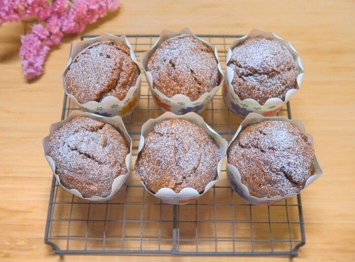 ホットケーキミックスで超簡単！しっとり食感がおいしい【チョコバナナマフィン】のつくり方