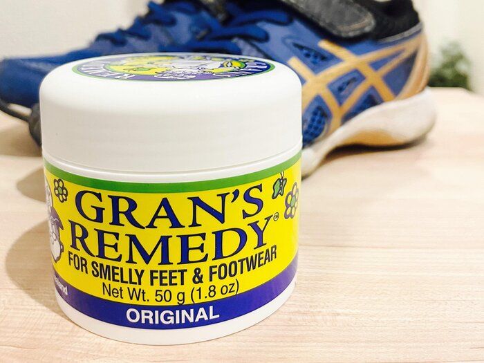 三兄弟の母が驚いた！男子の靴の臭いはこれ一つで解決！