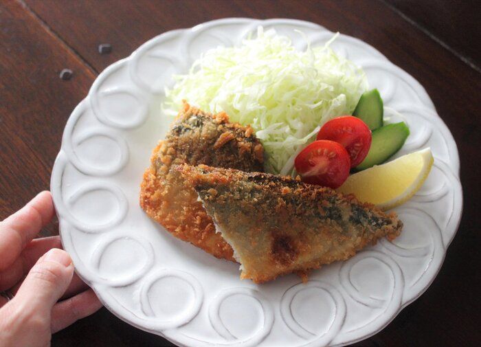 夏の揚げ物は酢でさっぱり！しめさばを使えば骨なしで簡単。簡単でおいしいしめさばフライ。