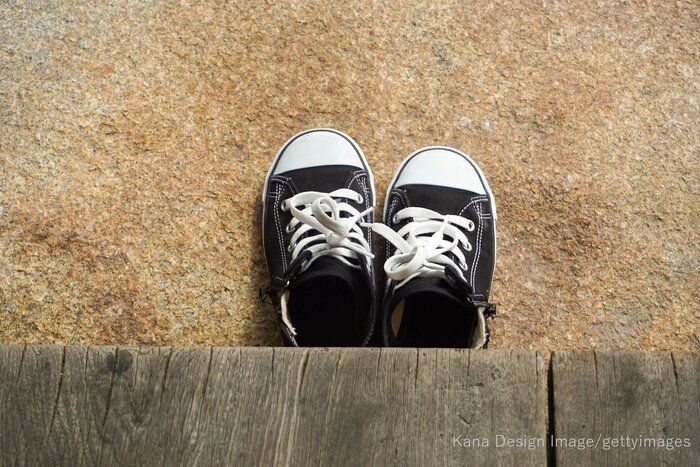 【泥んこスニーカー】たったふたつの洗剤で新品のように磨き上げる技